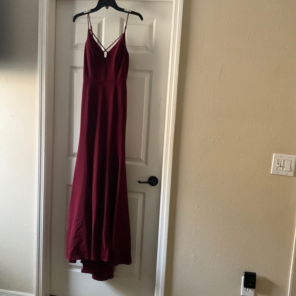 Maroon red padded prom/formal dress! US size 5/6 by B.Darlin. Worn 2 times